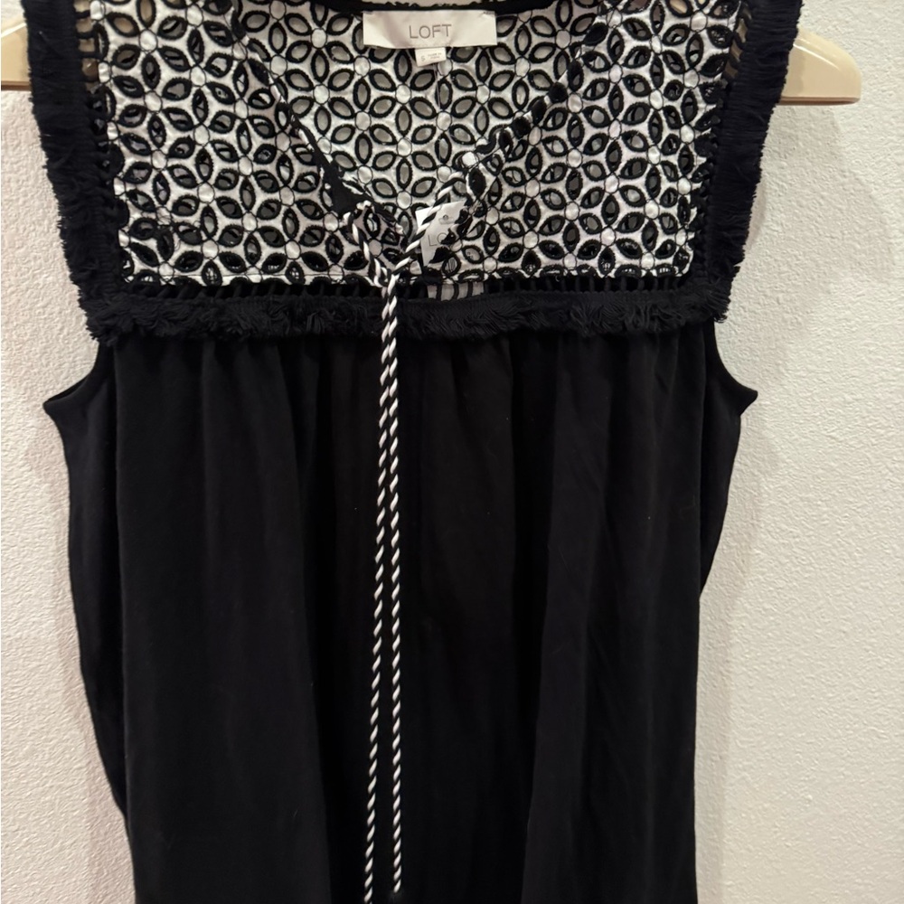 LOFT Black/White Sleeveless Blouse with Tie Front with  subtle fringe details.